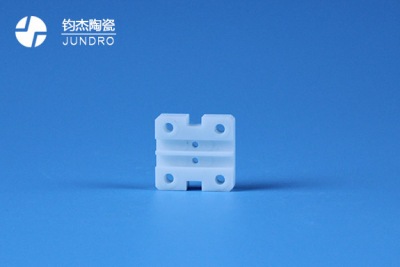 氧化鋯和二氧化鋯哪個(gè)好