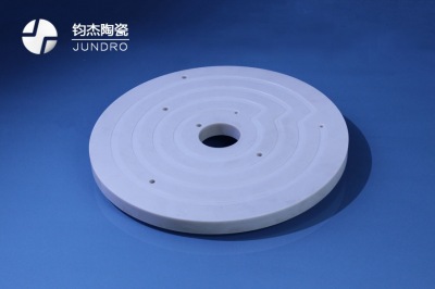 加工氮化鋁加熱盤會(huì)用到那些設(shè)備