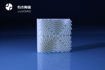 氧化鋯陶瓷和氧化鋁陶瓷材質(zhì)優(yōu)勢(shì)對(duì)比